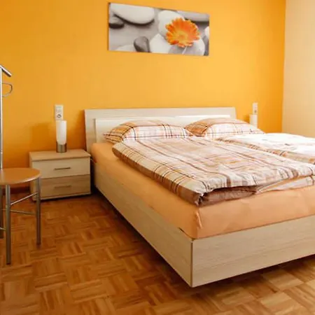 Ferienwohnung Roter Stein * Freiburg im Breisgau