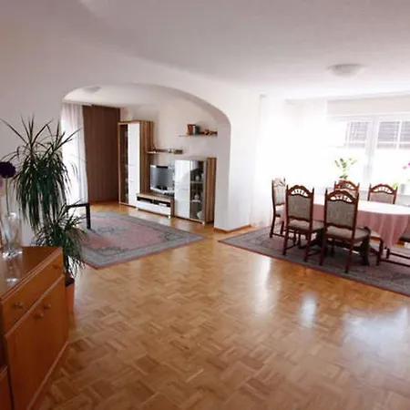 Apartment Ferienwohnung Roter Stein